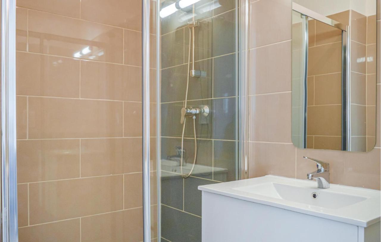 Awesome Apartment In Coti Chiavari With Kitchen Bagian luar foto